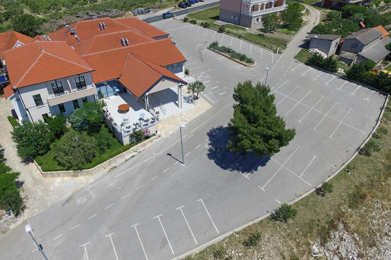 B&B Ave Maria Vrpolje Exterior foto